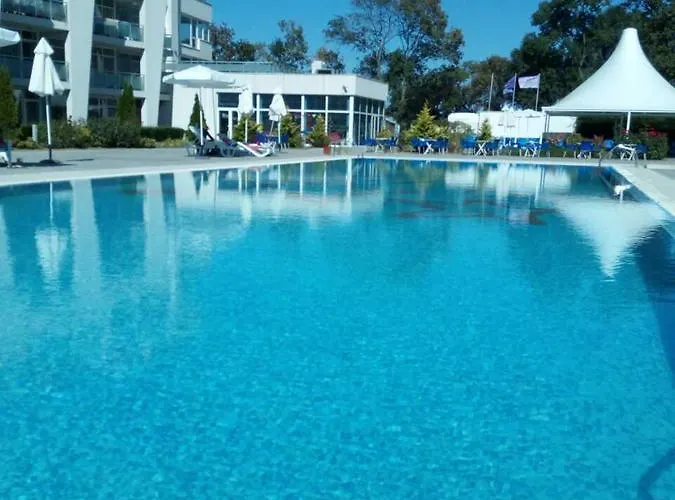 In Black Sea Star Complex Apartman