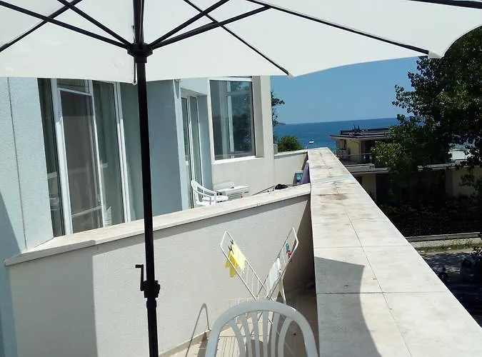 In Black Sea Star Complex Apartman *