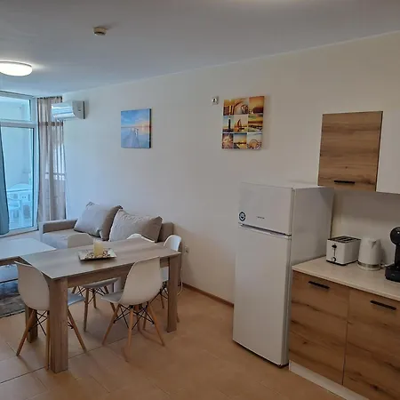 Appartamento In Black Sea Star Complex