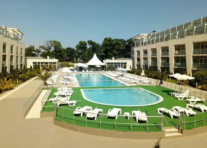 In Black Sea Star Complex Apartman *